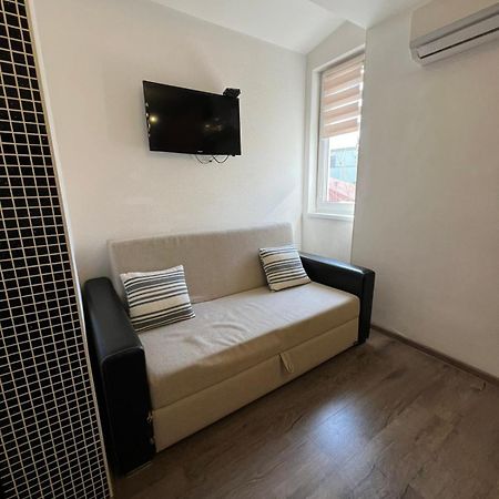 Apartments & Villa Georg オデッサ エクステリア 写真