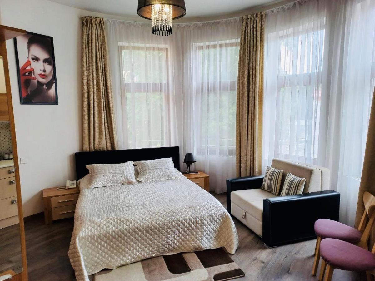 Apartments & Villa Georg オデッサ エクステリア 写真