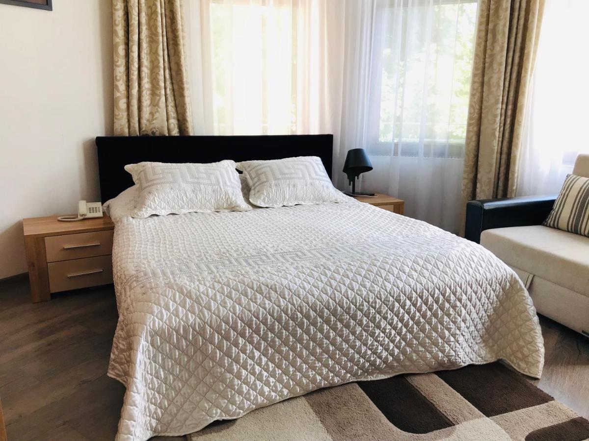 Apartments & Villa Georg オデッサ エクステリア 写真