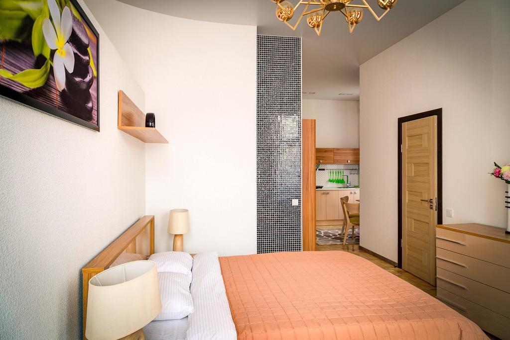 Apartments & Villa Georg オデッサ エクステリア 写真